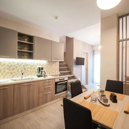 Niki's Apartmanhotel 4*