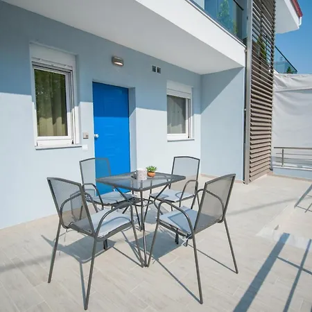 Apart Otel Niki's 4*