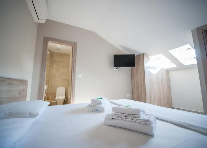 Aparthotel Niki's 4*