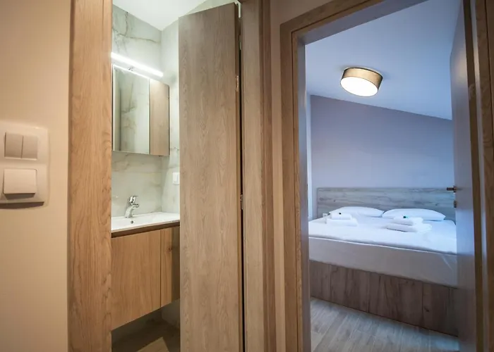 Aparthotel Niki's 4*